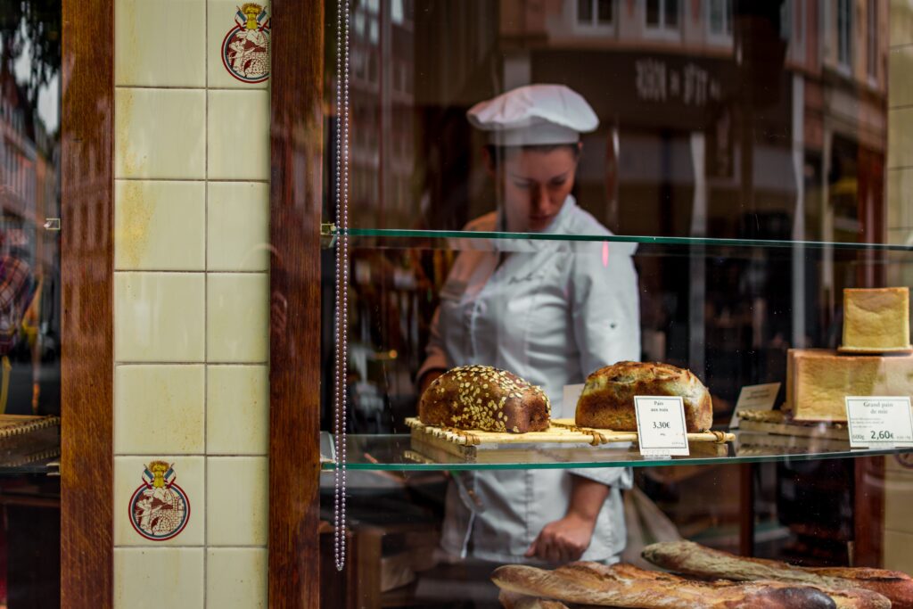 how to become a baker