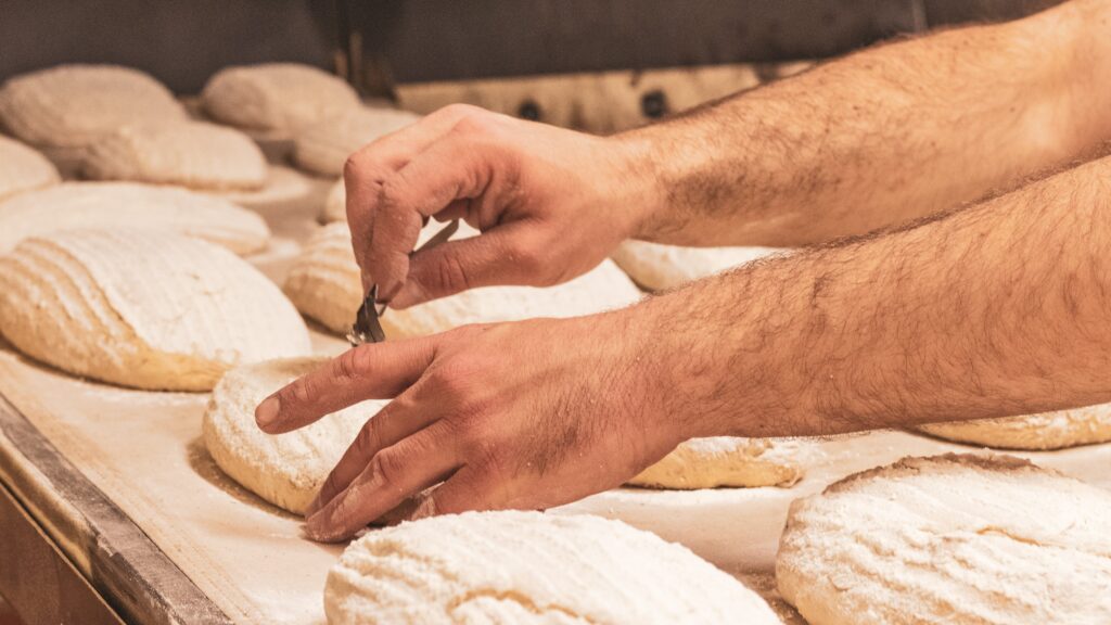 how to become a baker