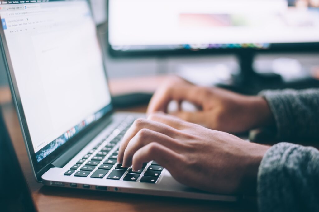how to become a legal transcriptionist