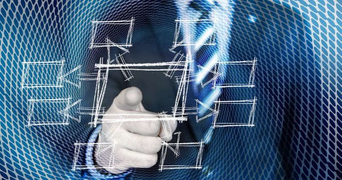 how to become a logistics manager