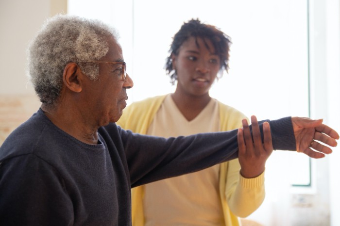 how to become a hospice nurse