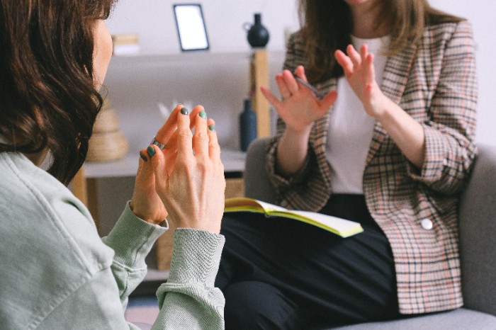 how to become a credit repair specialist