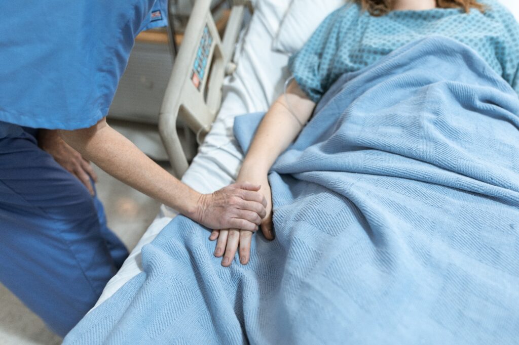 how to become a hospice nurse