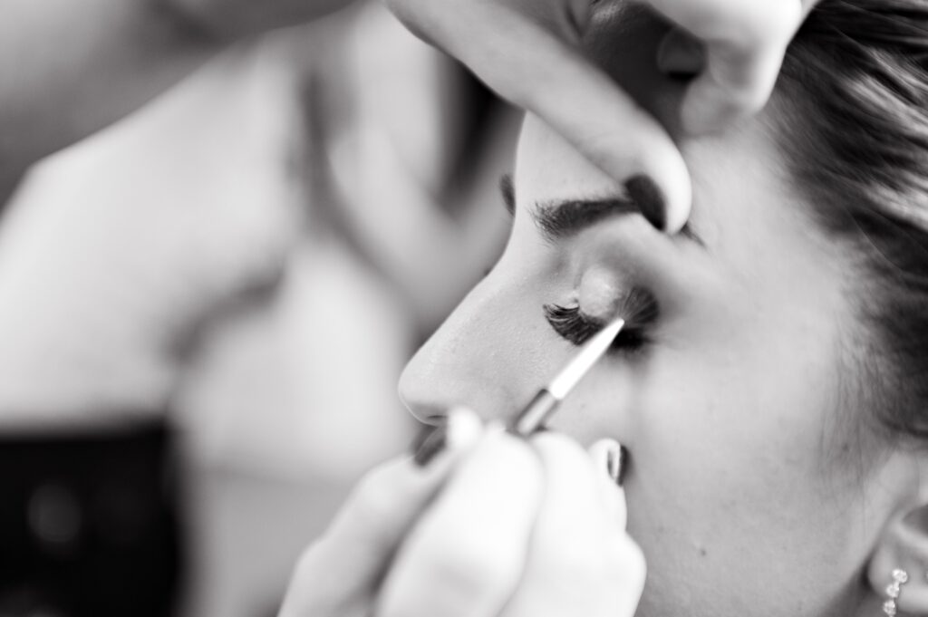 how to become a freelance makeup artist