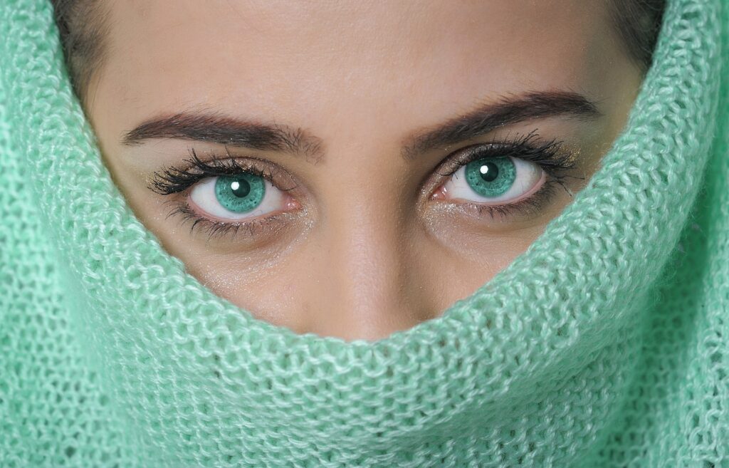 how to become a certified lash technician