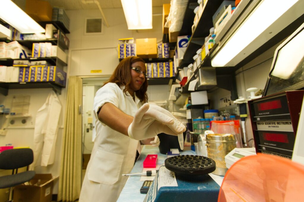 how long does it take to become a pharmacy technician