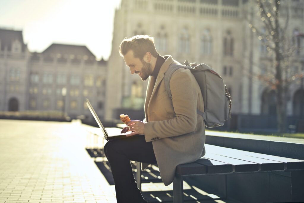 how to become a digital nomad with no experience