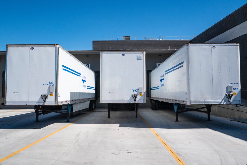 how to become a supply chain manager